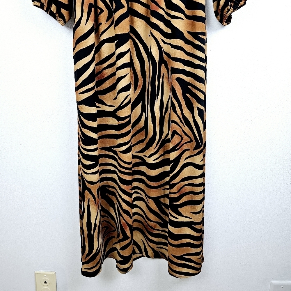 Chico's Tiger Print Maxi Dress NWT - Picture 10 of 16